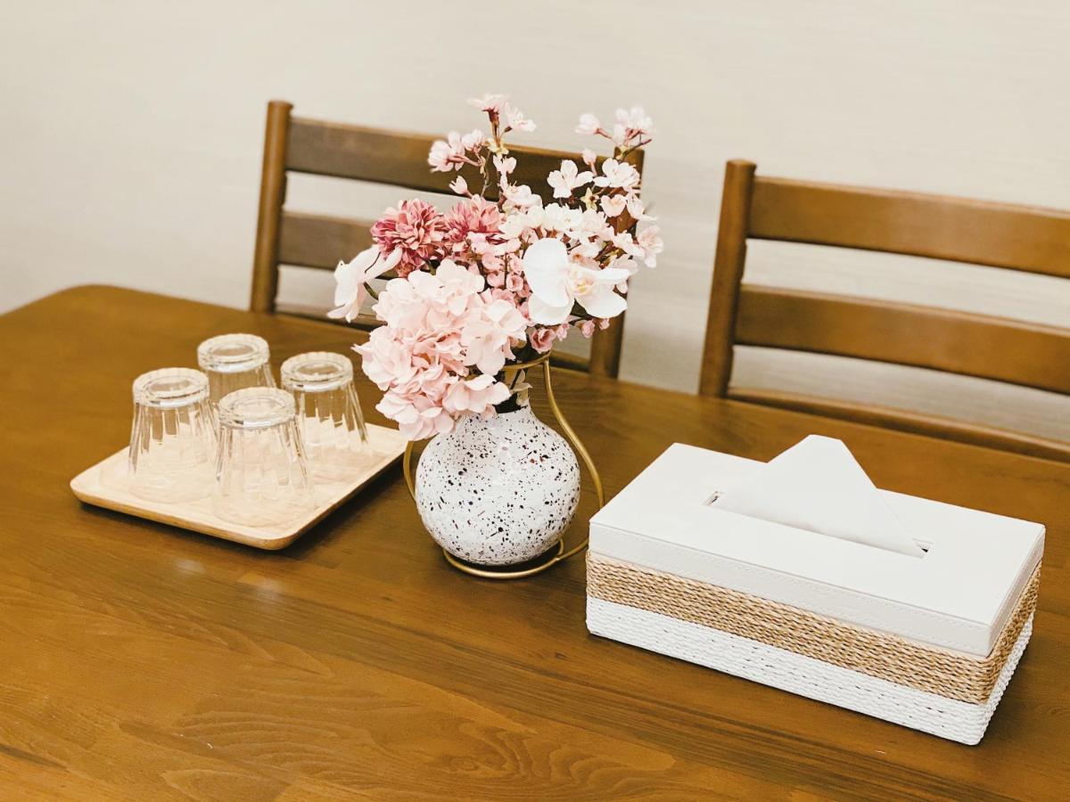 Cherry Blooming Tokyo- All Suite Boutique Hotel 东京伊樱里-中央区全套房艺术酒店 Luaran gambar